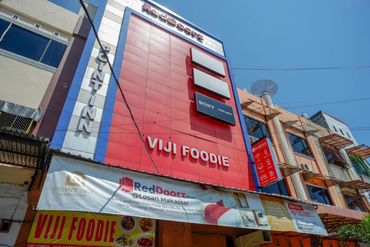 Reddoorz Plus @ Losari Makassar Esterno foto