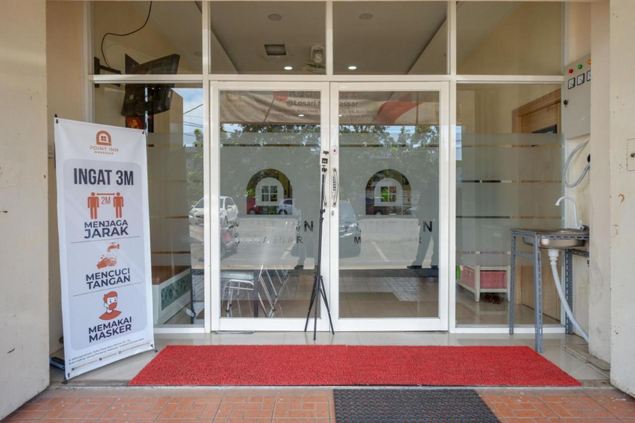 Reddoorz Plus @ Losari Makassar Esterno foto
